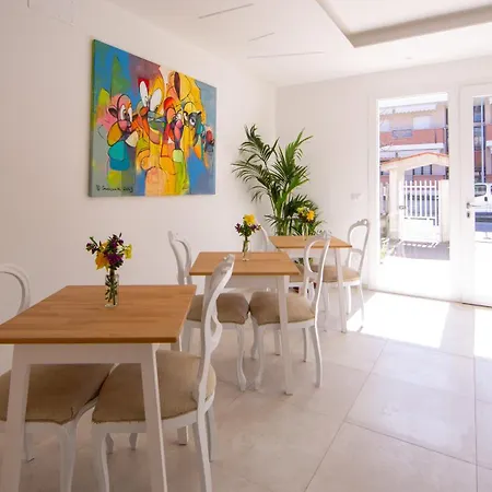 Alojamento de Acomodação e Pequeno-almoço Ars De Mar Martinsicuro